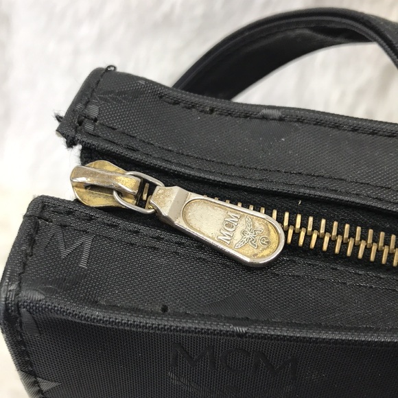 MCM  OVERSIZE TOTE SHOULDER BAG NYLON MONOGRAM BLACK - Picture 12 of 16